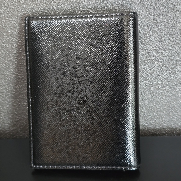 Victoria's Secret Black Passport Holder with Heart and Lip Design - Picture 2 of 9